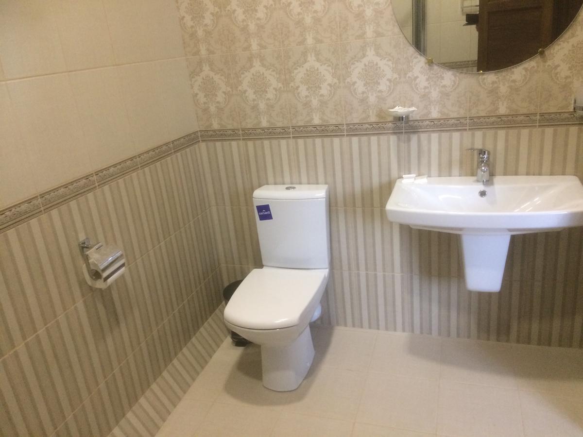 Hotel Grant Pesochin Eksteriør billede